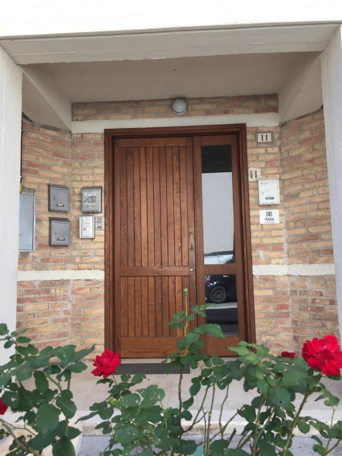 Bed and Breakfast Itaka LʼAquila Exterior foto